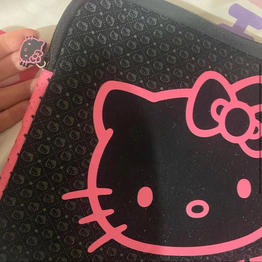 Authentic Hello kitty lap top case - Picture 5 of 7